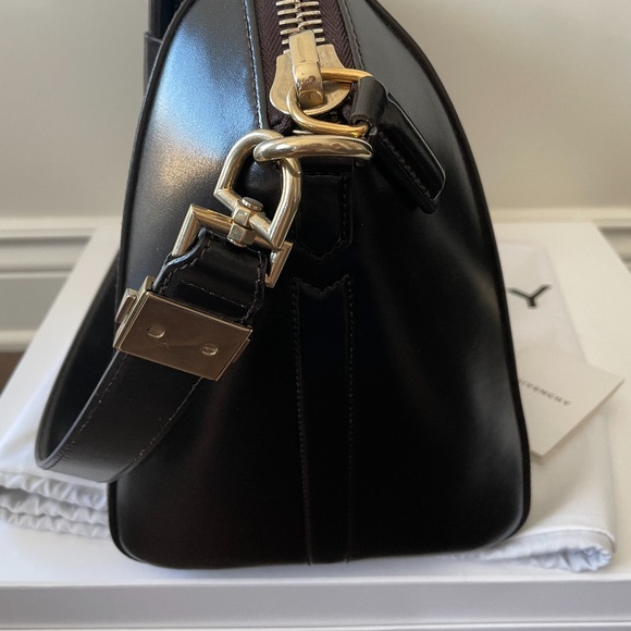 GIVENCHY Dark Brown Medium Antigona Bag - Picture 3 of 16